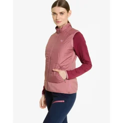 NARTA lady (vest active)