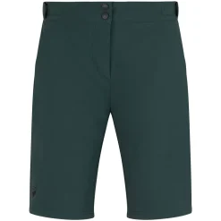 NILSA shorts lady